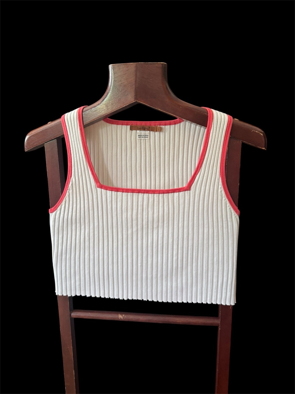 Belldini White cotton knit stretchy Ribbed Crop Tank size L in great condition